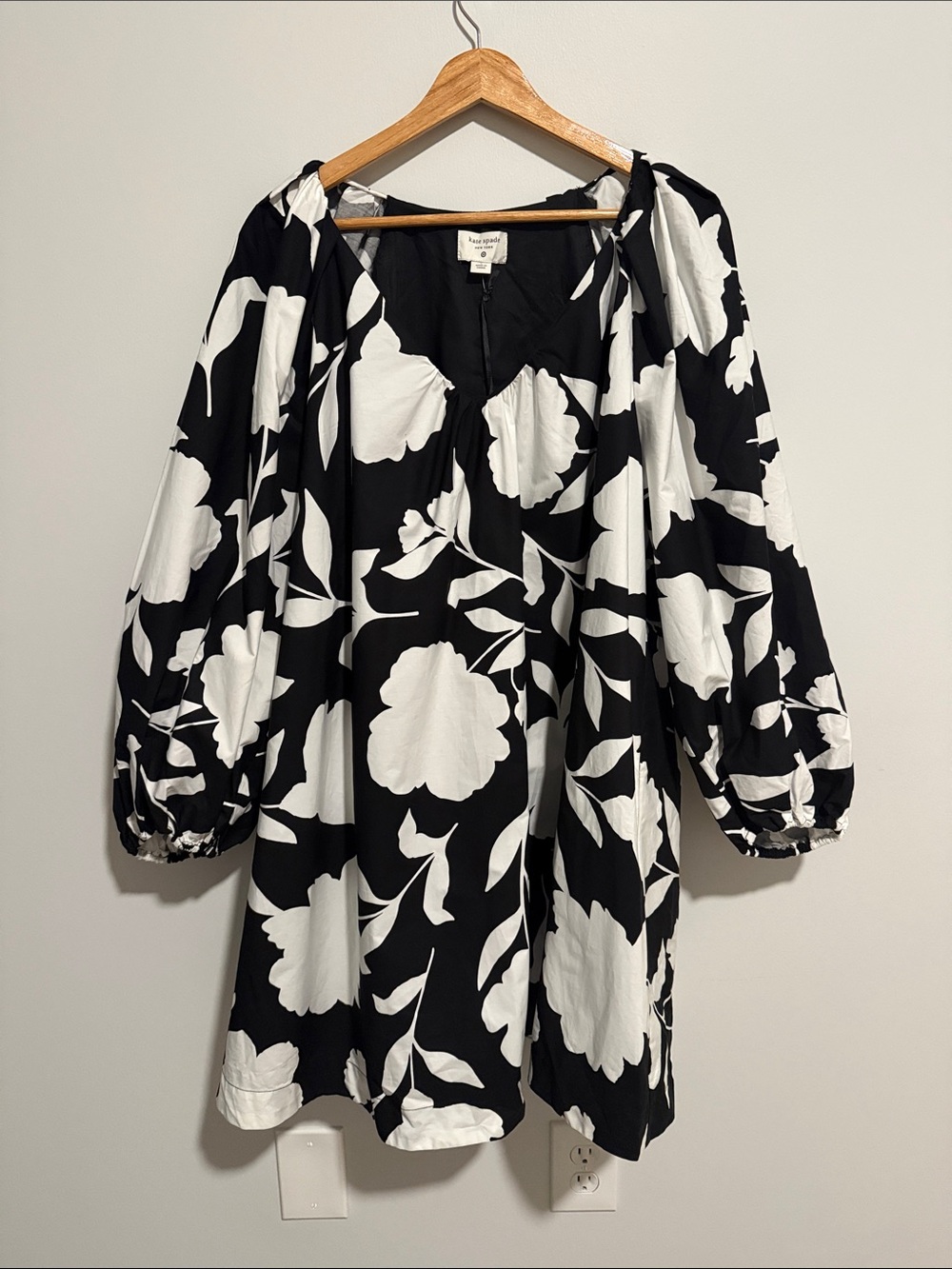 kate spade Black and White Floral Puff-Sleeve Mini Dress